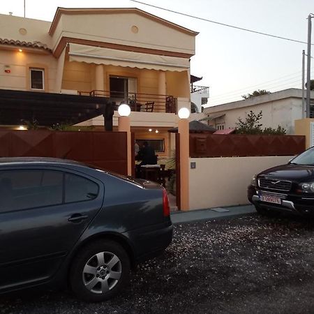 Villa Avatos - Near To The Port Of Rafina And The Airport Of Athens Agios Spyridon  Exterior photo